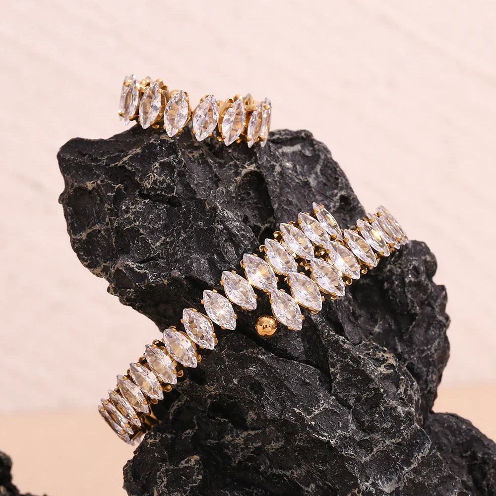 Bracelete com Zircônias - Brinde Anel Compori