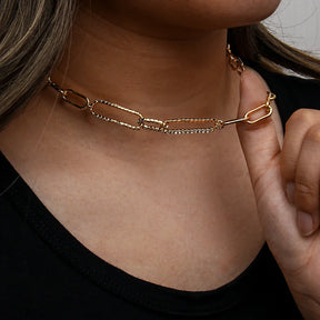 Colar Choker de Elos Dourados com Zircônia Compori