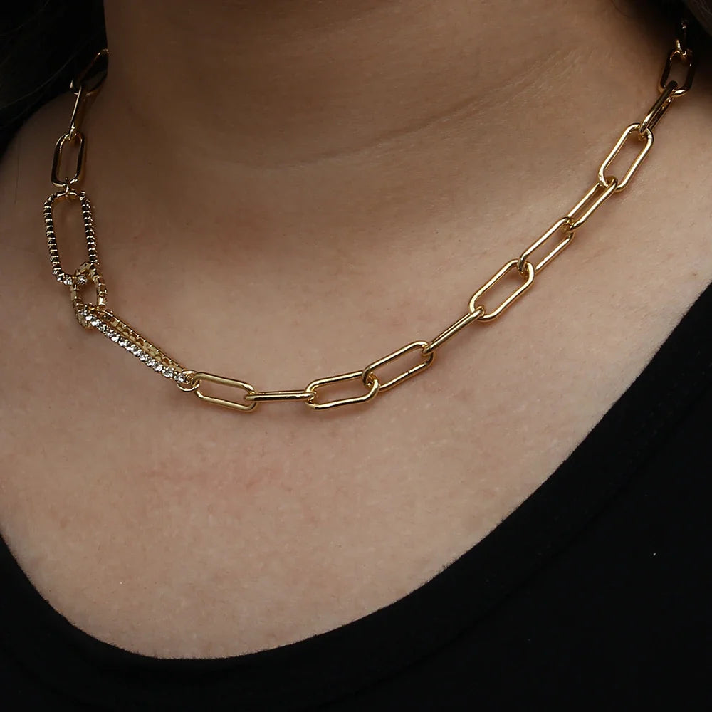 Colar Choker de Elos Dourados com Zircônia Compori