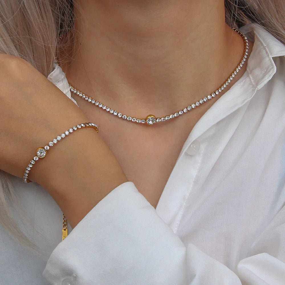 Conjunto Elegante de Colar e Pulseira com Zircônia Compori